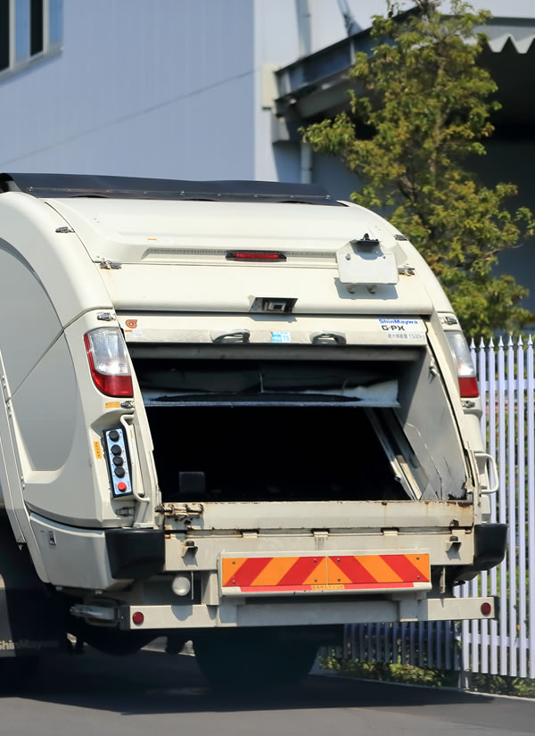 エコロジー事業（産業廃棄物収集・運搬）